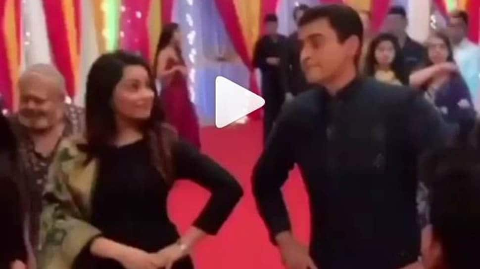 This video of Gurdip Punj-Mohnish Bahl dancing on &#039;Shava Shava&#039; is the best thing you will see