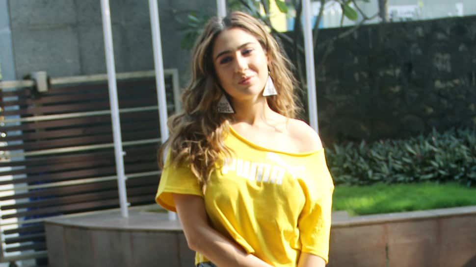 Sara Ali Khan slays the casual look in an off-shoulder top and ripped jeans— Pics