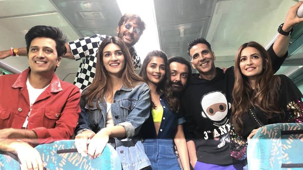 Akshay Kumar shares a glimpse of &#039;Housefull 4&#039; promotional train—Watch 