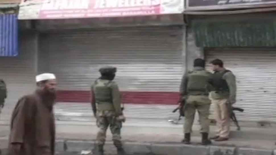 Terrorists attack jewellery store in J&amp;K&#039;s Baramulla, no casualties reported