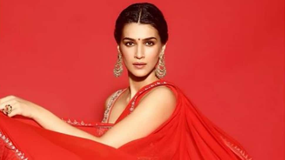 Kriti Sanon flaunts her fab figure in a red hot saree—Pics inside