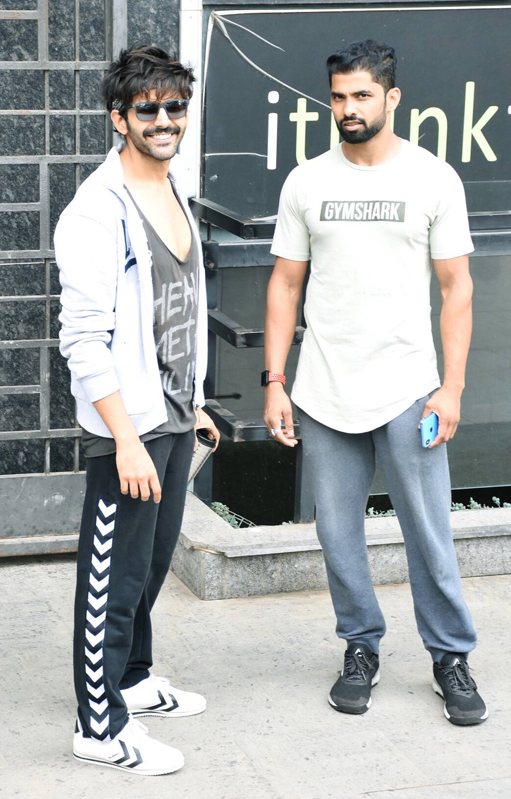 Kartik Aaryan with a friend