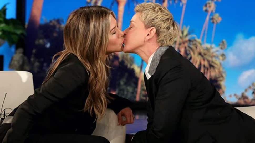 Jennifer Aniston, Ellen DeGeneres seal friendship with a kiss