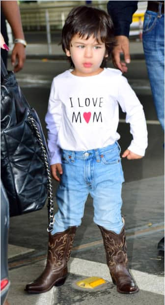 Taimur loves mommy Kareena