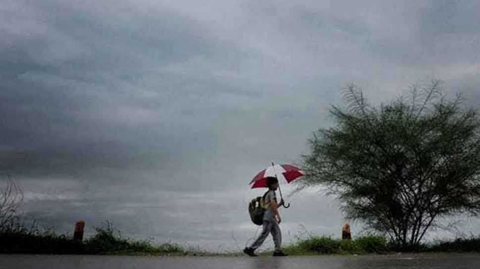 Cyclone Maha: Maharashtra government issues &#039;heavy rain&#039; warning