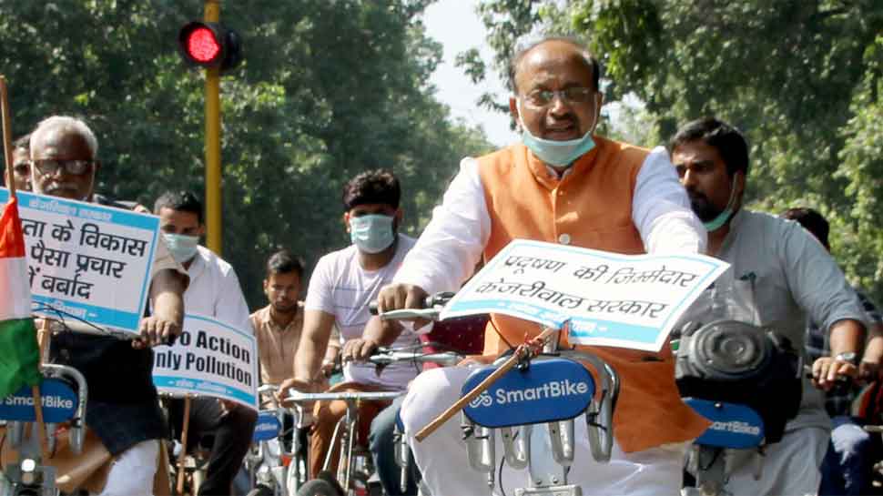 Odd-Even a political gimmick by Arvind Kejriwal, will violate it: BJP leader Vijay Goel