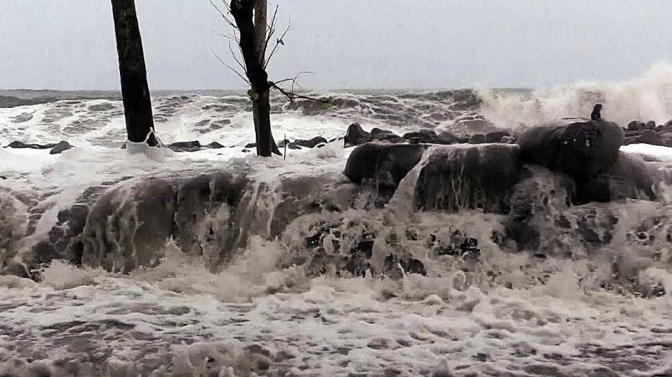 Extremely severe cyclone Maha to bring heavy rainfall in Gujarat, Maharashtra in next two days, advisory issued to fishermen