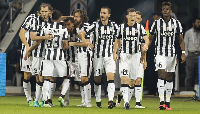 Champions League: Douglas Costa&#039;s stoppage-time goal sends Juventus into last-16