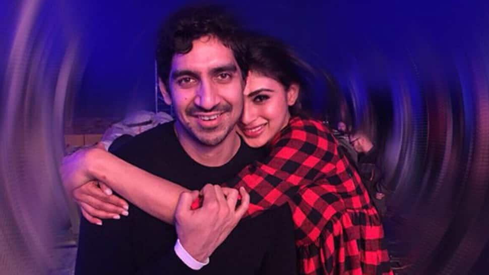 Mouni Roy&#039;s adorable pic with &#039;Brahmastra&#039; director Ayan Mukerji is unmissable!