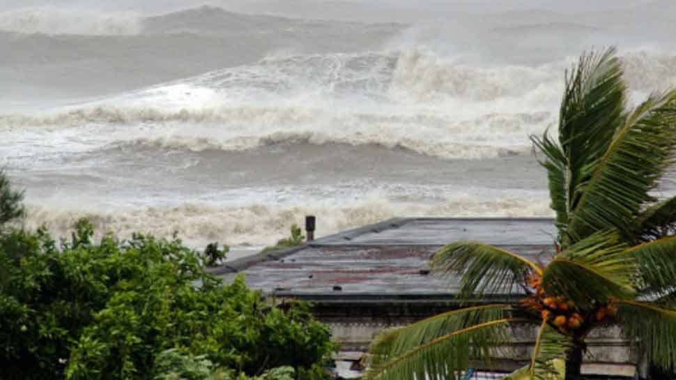 Cyclone &#039;Bulbul&#039; becomes intense; IMD warns Odisha, West Bengal of heavy rains on Nov 9, asks people to stay indoors
