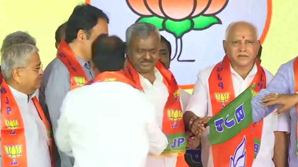 15 disqualified Congress-JD(S) Karnataka MLAs join BJP