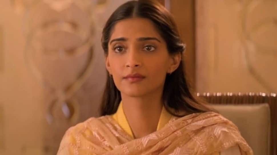 Sonam Kapoor plays blind character in &#039;female-hero story&#039;