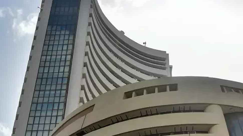 Sensex gains 150 points, Nifty tops 11,900; Vodafone Idea dips 10%