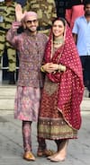 Deepika and Ranveer wave at paps