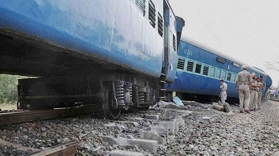 Coach of Kerala Express derails in Andhra Pradesh, none injured