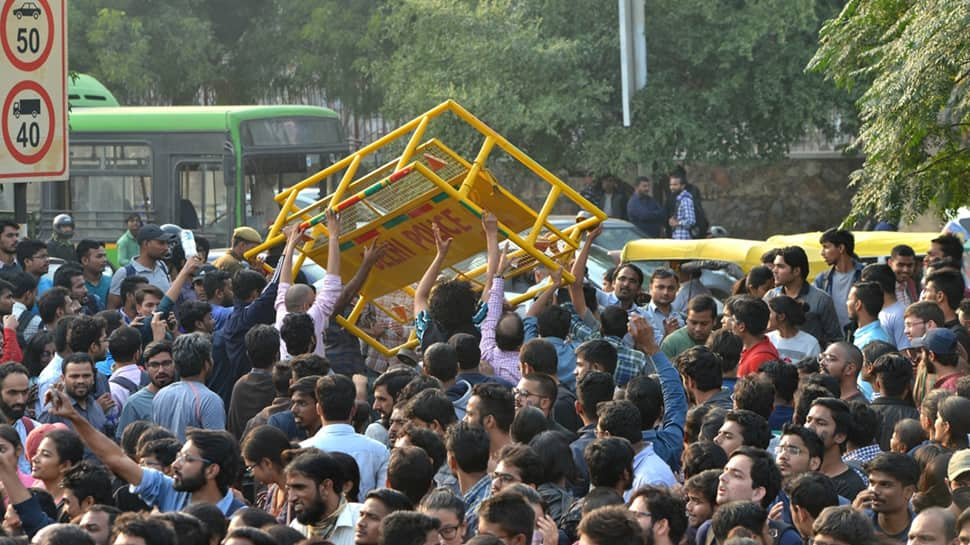 JNU students to march to Parliament today over fee hike, urge other universities to join protests