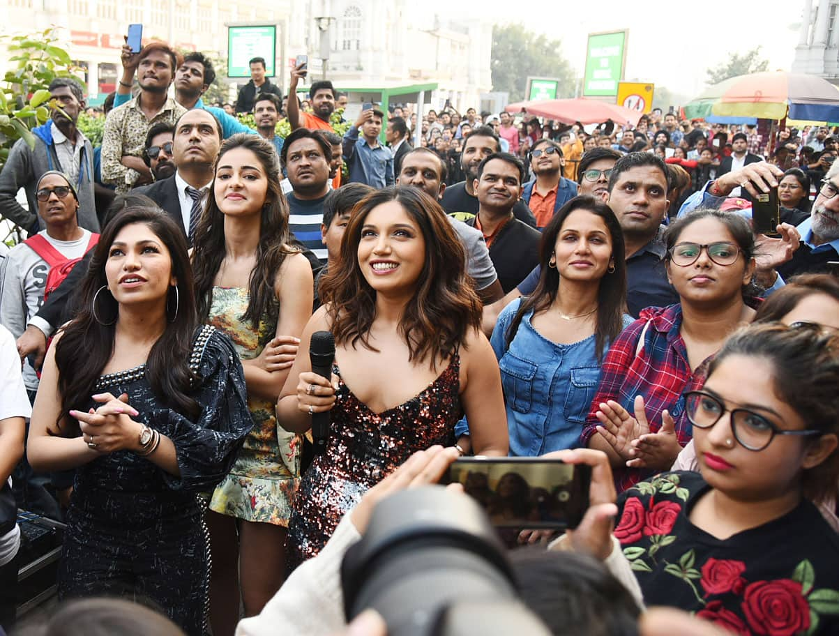 Bhumi and Ananya share a moment