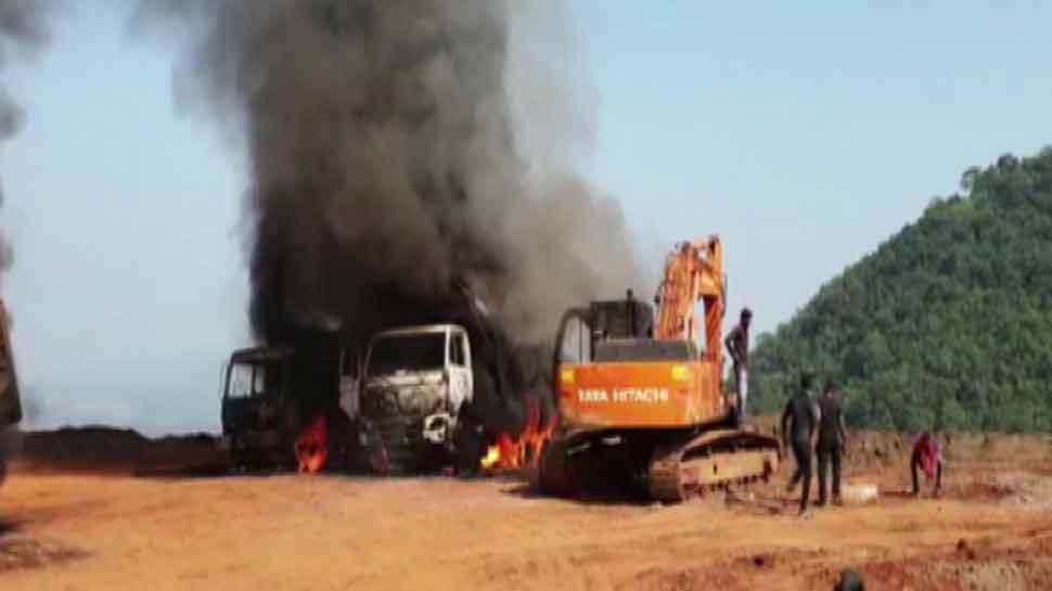 Naxals torch 9 vehicles in Chhattisgarh&#039;s Dantewada