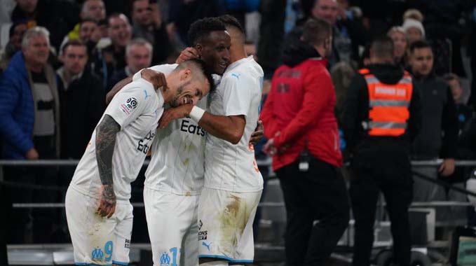 Ligue 1: Nemanja Radonjic strikes late as Marseille narrow gap on leaders PSG