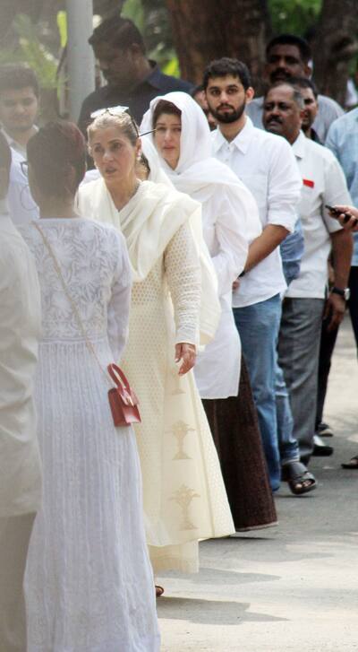 Dimple Kapadia and Twinkle Khanna