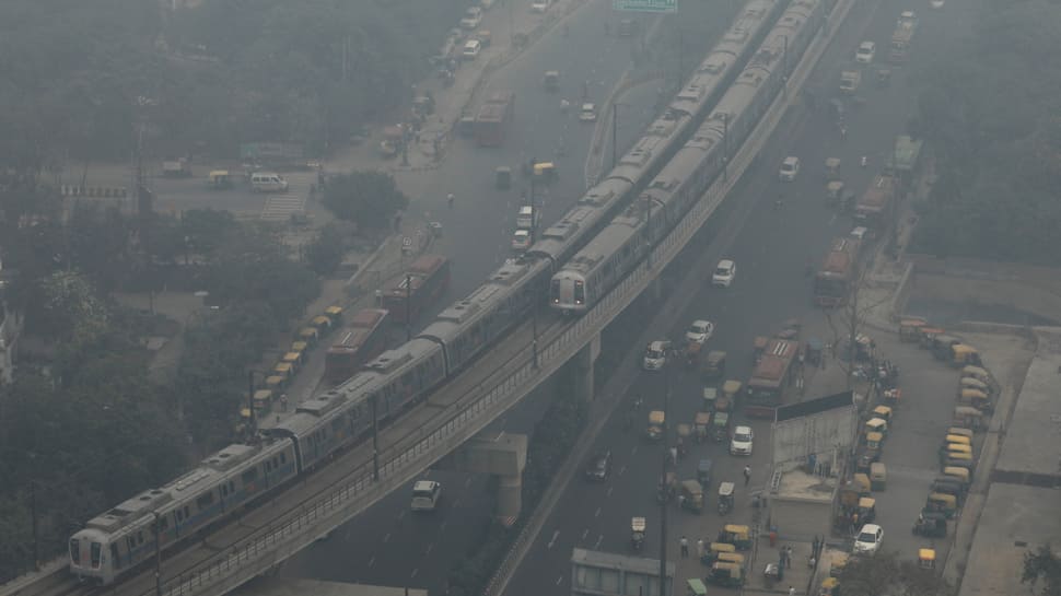 Air quality in Delhi dips for second consecutive day, AQI remains in &#039;Poor&#039; category