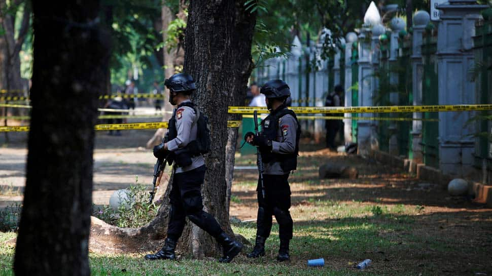 Suspected grenade blast near Indonesia&#039;s presidential palace hurts two