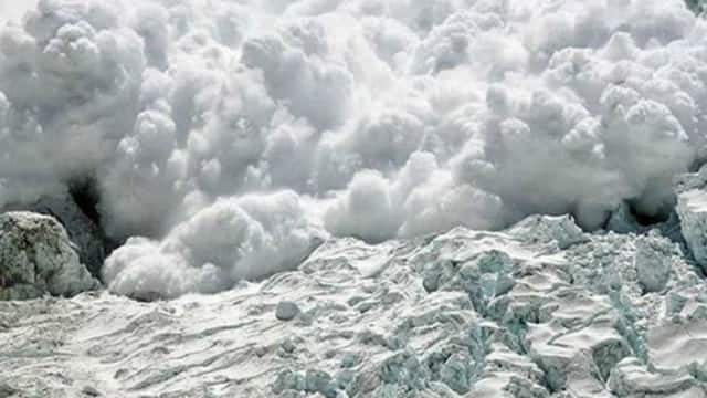 1 jawan martyred, two missing after avalanche hits Army post in Jammu and Kashmir&#039;s Kupwara