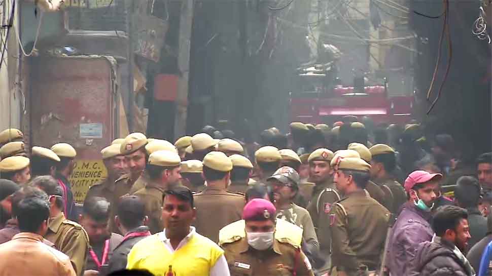 Day after death of 43 people, fire breaks out again in same Filmistan building in Delhi&#039;s Anaj Mandi