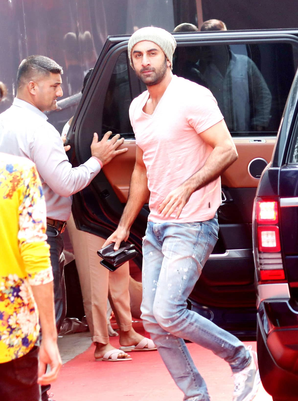 Ranbir Kapoor looks cool