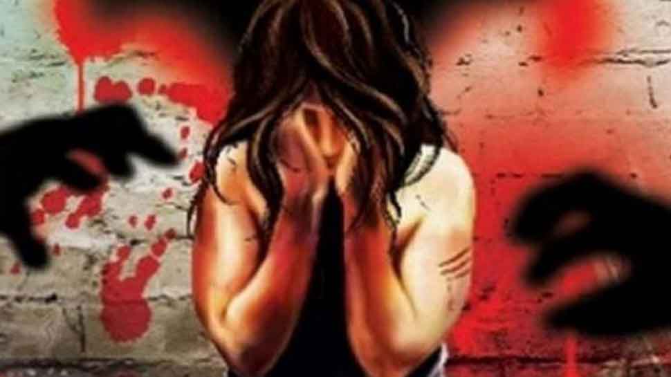 Told to end affair with relative, girl sets herself afire in Uttar Pradesh&#039;s Fatehpur; family accuses &#039;uncle&#039; of rape