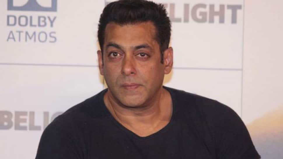 For Salman Khan, Dhoni is 'Dabangg' For Salman Khan, Dhoni is 'Dabangg'