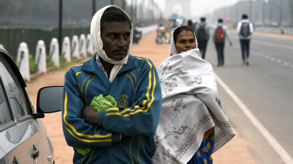 Cold wave intensifies in Delhi, air quality improves to &#039;moderate&#039; category