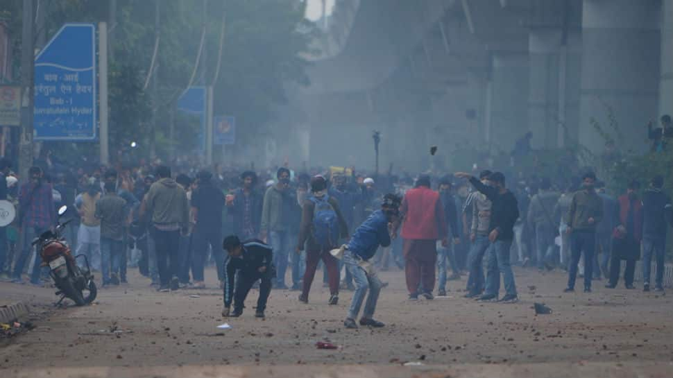 31 cops, 67 people injured, 34 vehicles vandalised, 47 detained: Delhi Police submits report to MHA on Jamia violence  