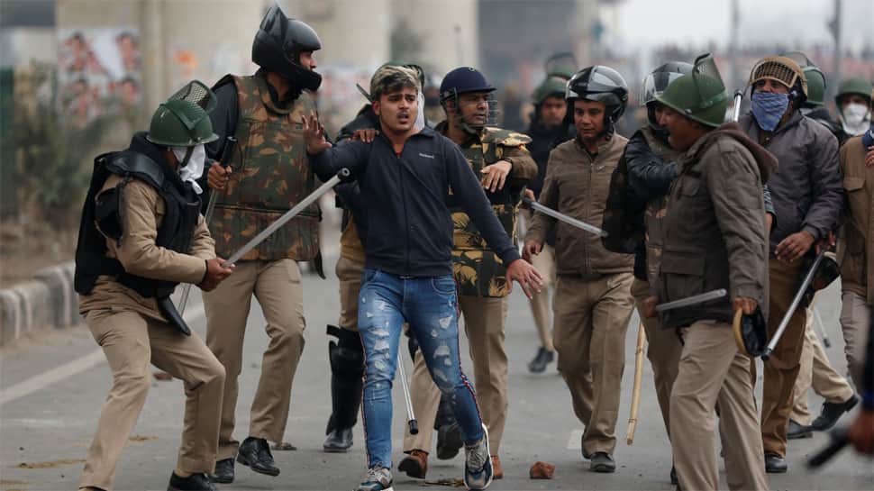 Protests in Delhi&#039;s Seelampur over Citizenship Act, stones pelted; police use tear gas