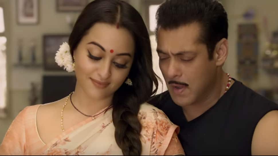 Salman Khan Sonakshi Sinhaa Romance In This Dialogue Promo Is A Must