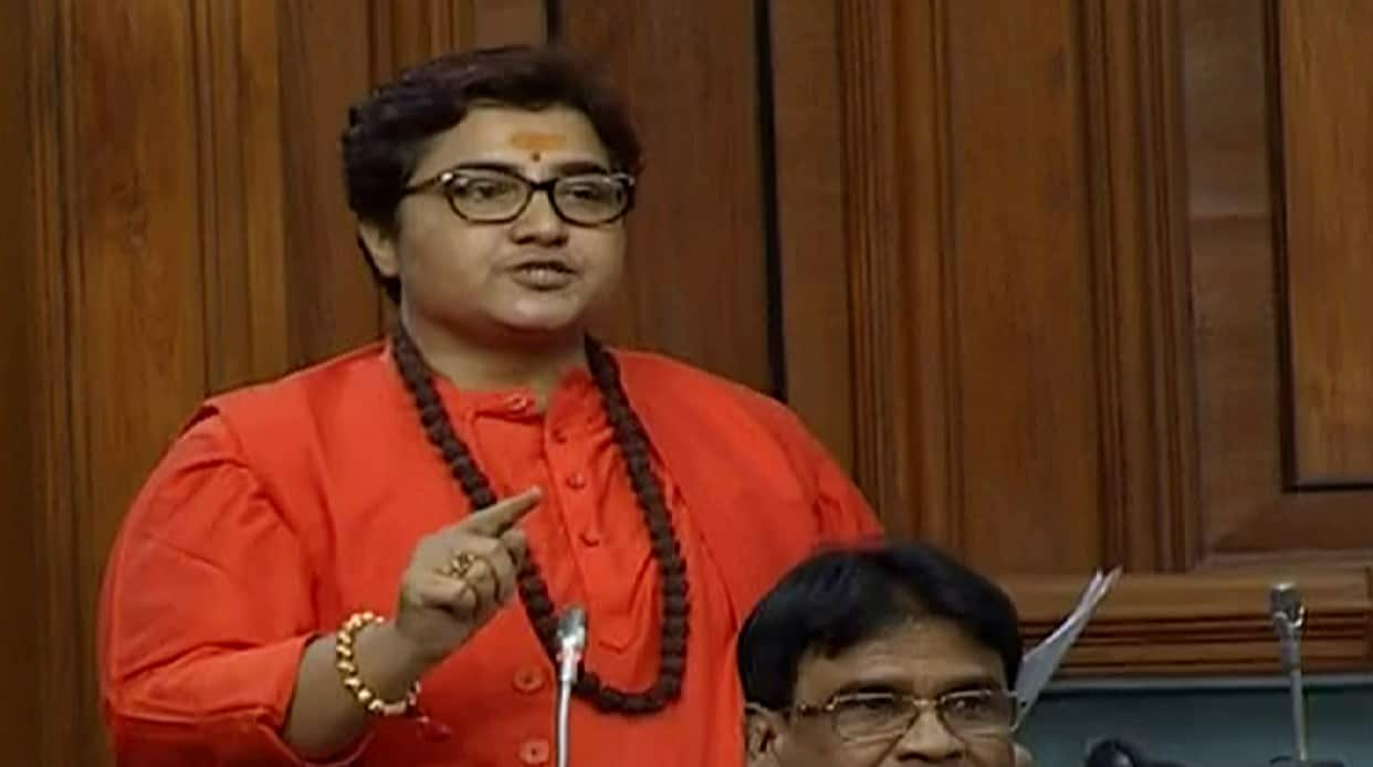 Pragya Thakur&#039;s row with SpiceJet airline over &#039;first class&#039; seat delays flight 