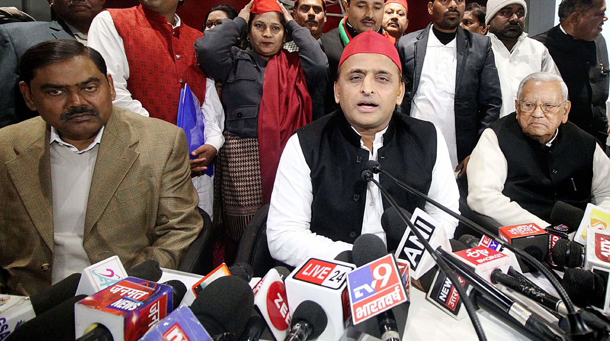 Akhilesh Yadav alleges police excesses during anti-CAA protests, demands inquiry