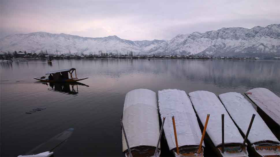 North India reels under extreme cold; schools, colleges shut in UP, flights delayed due to dense fog