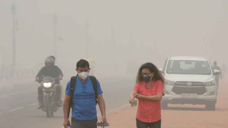 Respite from intense cold in Delhi but air pollution remains &#039;severe&#039;; 19 trains running late