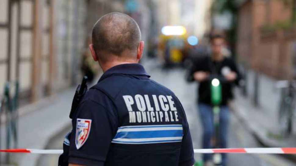 French police shoot and wound knifeman shouting &#039;Allahu akbar&#039; in Metz