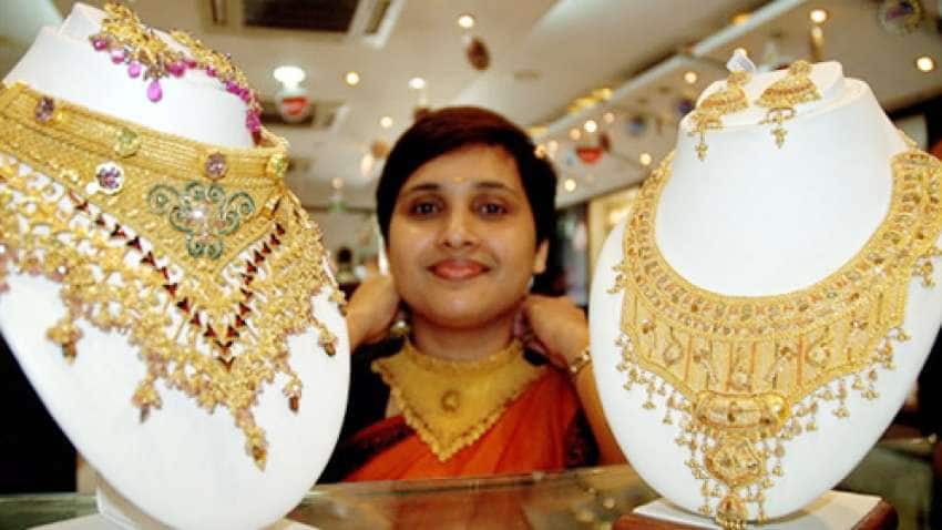 Gold price surges to hit Rs 41000 per 10 gram