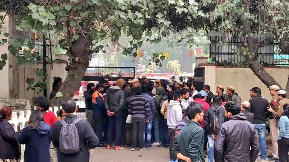 Masked goons who attacked JNU identified by Delhi Police: MHA sources