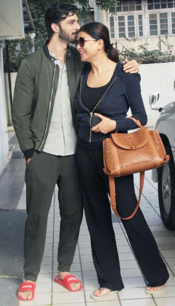 Sushmita Sen poses with boyfriend