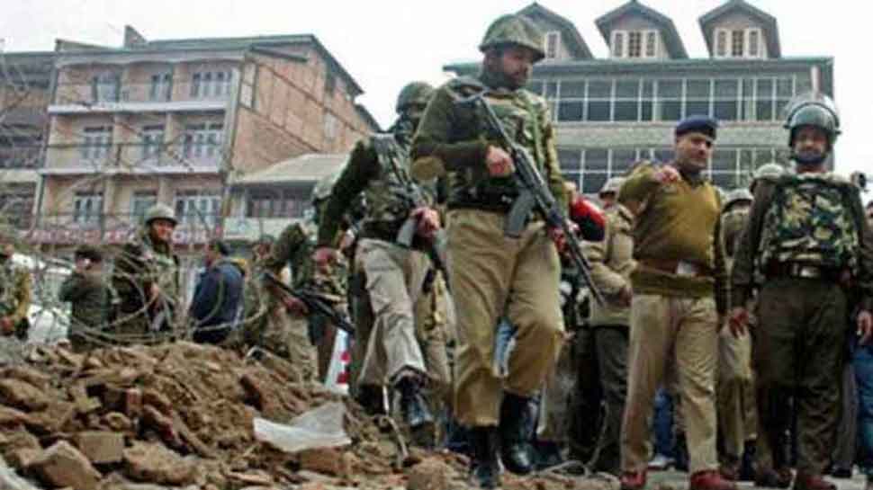 J&amp;K Police arrests forest officer who surrendered as &#039;terrorist&#039; earlier