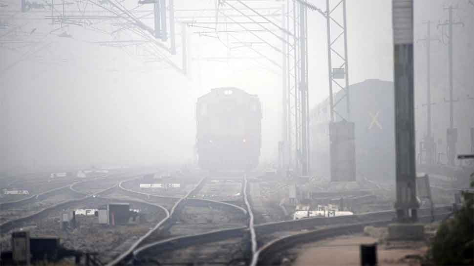 26 Delhi-bound trains delayed due to fog in Northern Railways region, AQI in &#039;very poor&#039; category