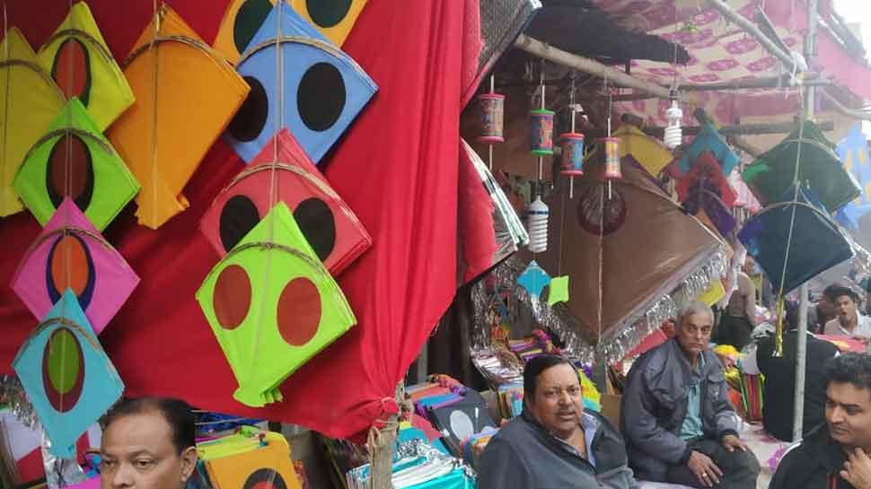 Vendors selling kites