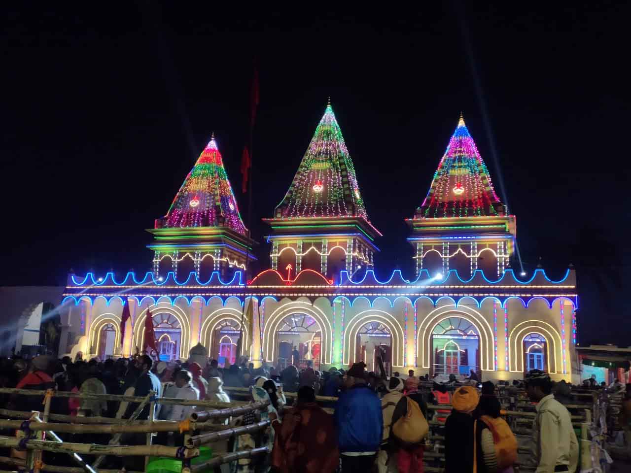 Temples get decorated during Gangasagar 