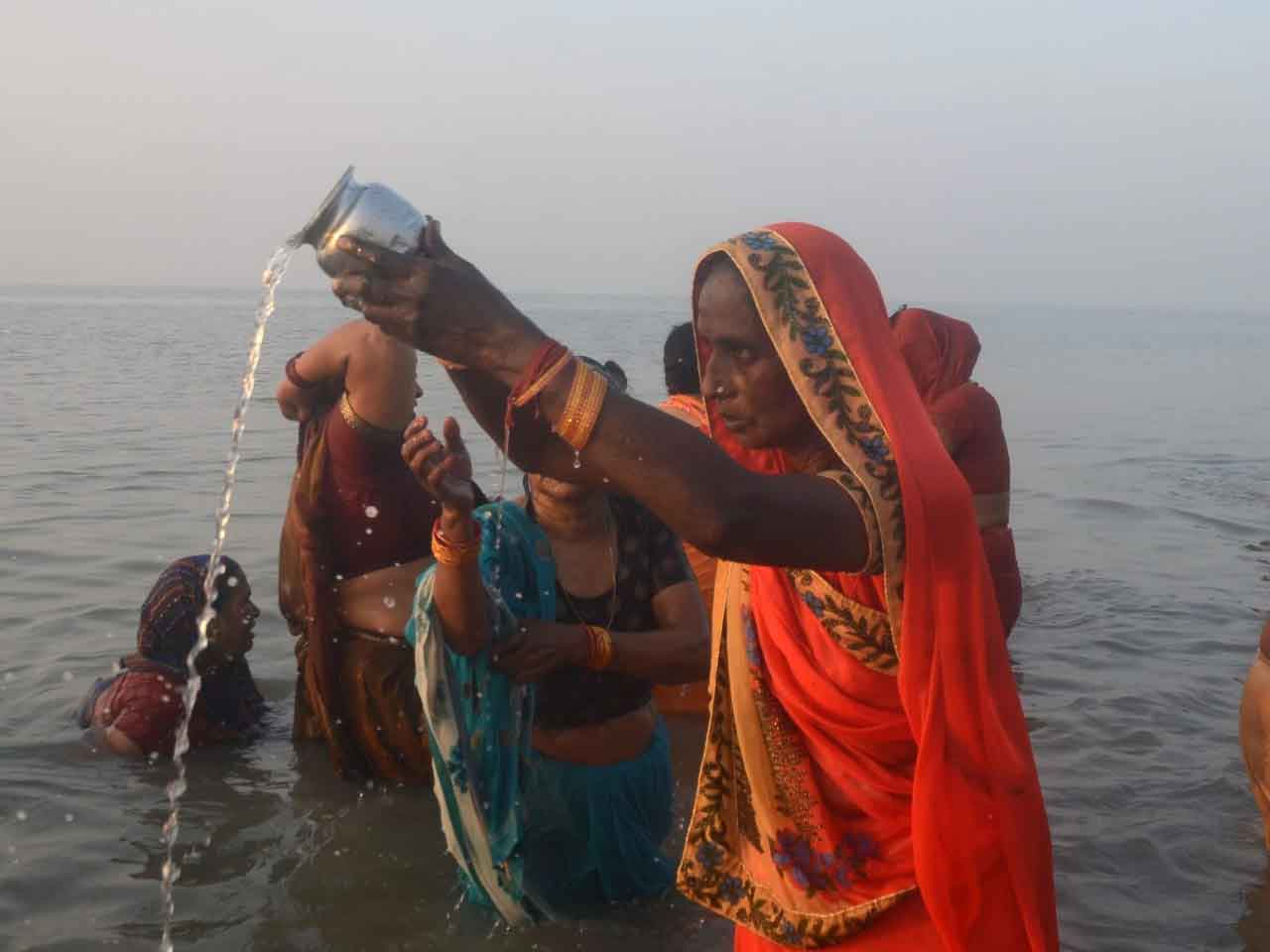 Woman offers prayer