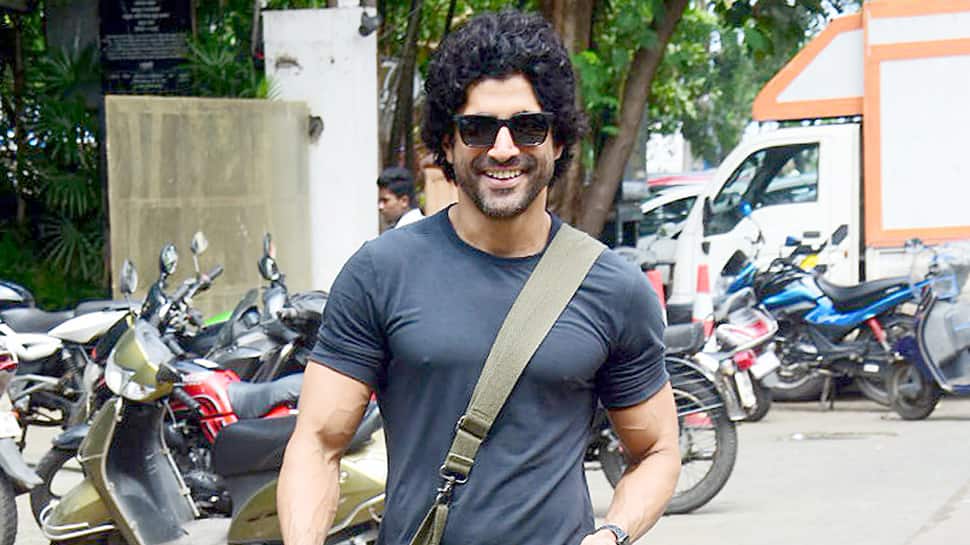 Farhan Akhtar: Feel proud and fortunate that Javed Akhtar is my father