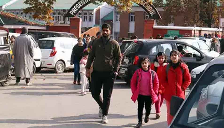 25 smart schools ready to offer students the best: Srinagar District Magistrate